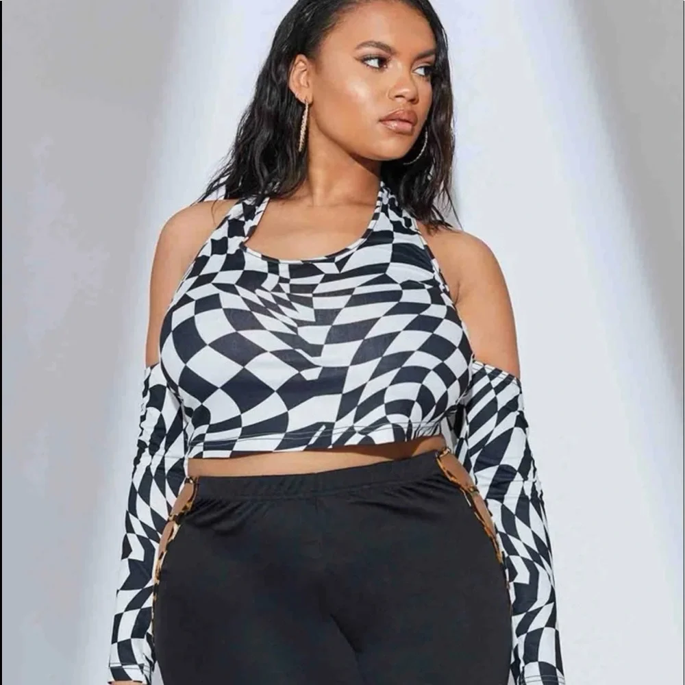 NEW Color Block Geo Cold Shoulder Cop Top - Picture 4 of 6